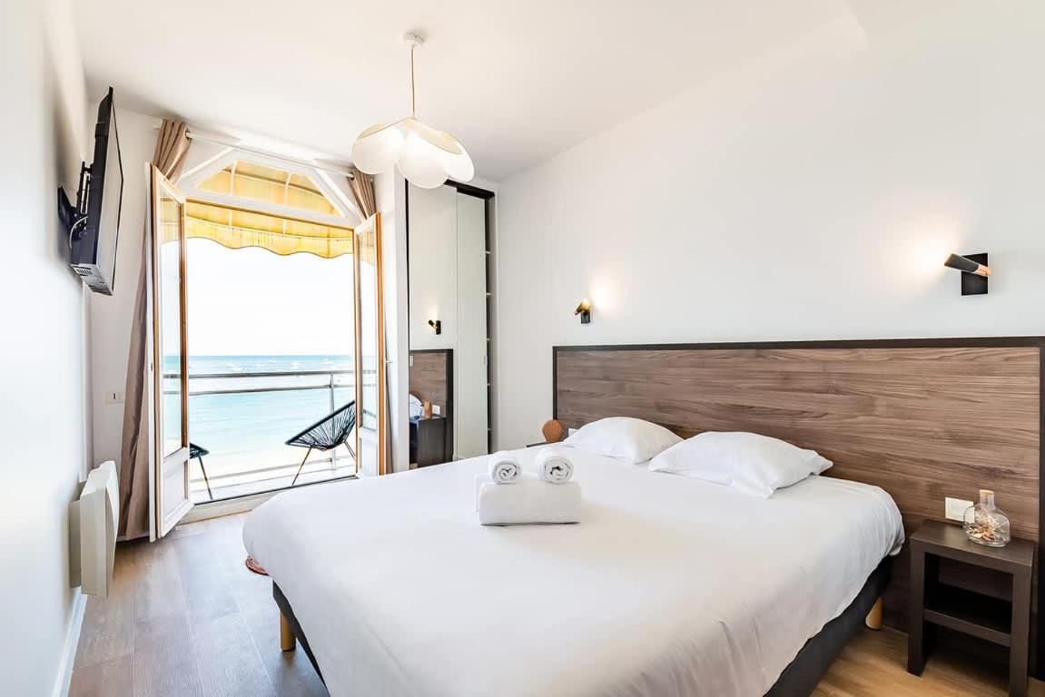 Les Pieds Dans L'Eau - Appartment 1 - Vue Mer Cancale Dış mekan fotoğraf